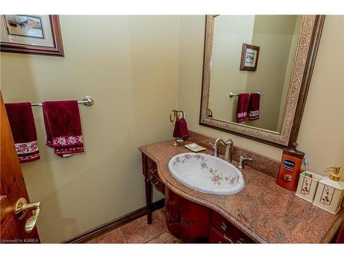 43 Frye Lane, Perth Road Village, ON - Indoor Photo Showing Bathroom