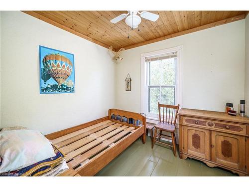 3148 Highway 32, Seeleys Bay, ON - Indoor Photo Showing Bedroom