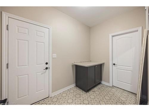 1621 Brookedayle Avenue, Kingston, ON - Indoor Photo Showing Other Room