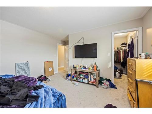 1621 Brookedayle Avenue, Kingston, ON - Indoor Photo Showing Bedroom