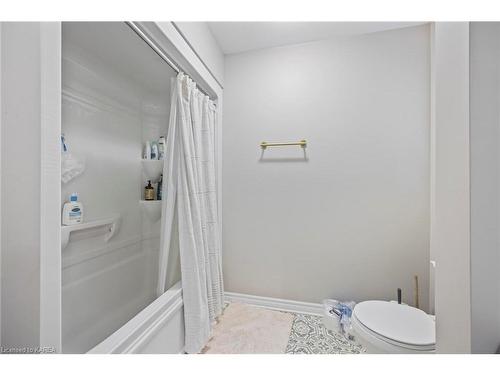 1621 Brookedayle Avenue, Kingston, ON - Indoor Photo Showing Bathroom