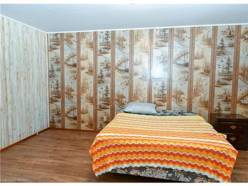 351 Garden Street E, Gananoque, ON - Indoor Photo Showing Bedroom