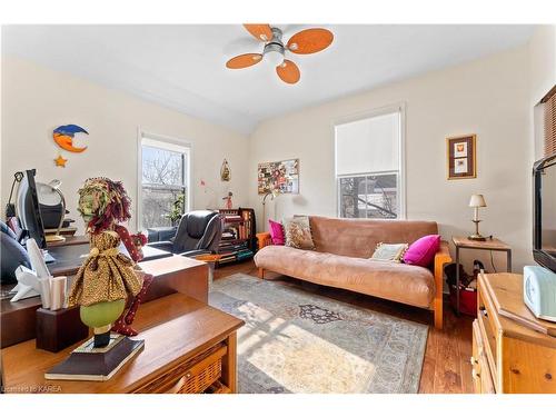 167 Brock Street, Gananoque, ON - Indoor Photo Showing Living Room