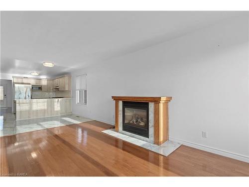 679 Melrose Street, Kingston, ON - Indoor Photo Showing Living Room With Fireplace