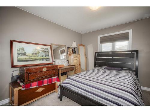 497 Sydney Street, Kingston, ON - Indoor Photo Showing Bedroom