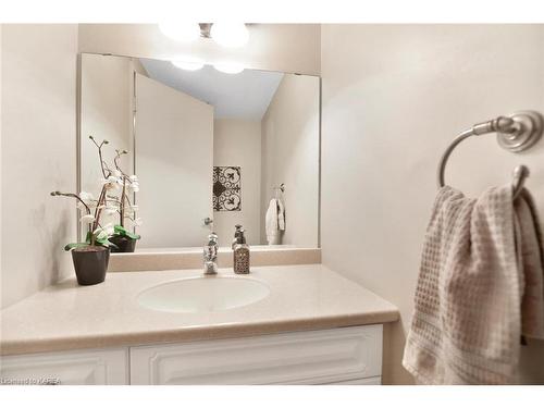 606-109 King Street, Brockville, ON - Indoor Photo Showing Bathroom