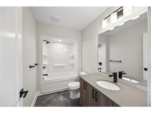 116 Potter Drive, Odessa, ON - Indoor Photo Showing Bathroom