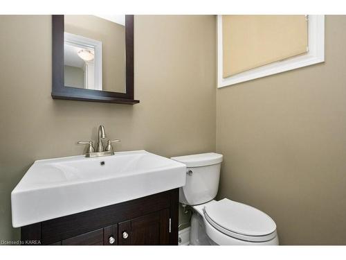 302 Avenue Road, Kingston, ON - Indoor Photo Showing Bathroom