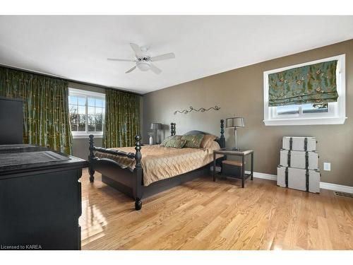 302 Avenue Road, Kingston, ON - Indoor Photo Showing Bedroom
