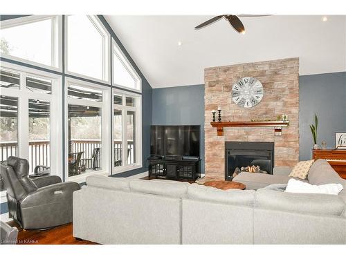 46 Owen Avenue, Gananoque, ON - Indoor Photo Showing Living Room With Fireplace