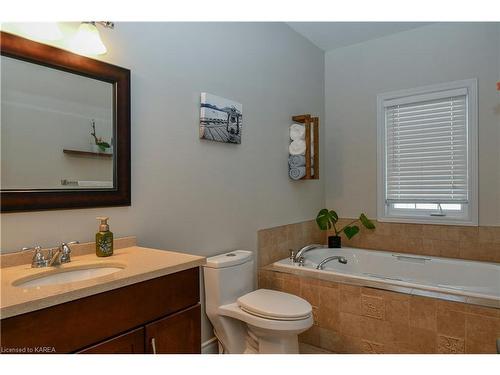 46 Owen Avenue, Gananoque, ON - Indoor Photo Showing Bathroom