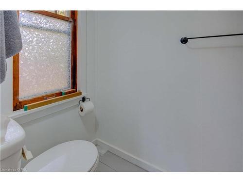11 Colescott Lane, Maberly, ON - Indoor Photo Showing Bathroom
