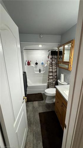 540 Cutler Road, Yarker, ON - Indoor Photo Showing Bathroom