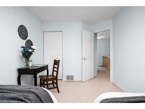 32 Yonge Street, Kingston, ON - Indoor Photo Showing Bedroom