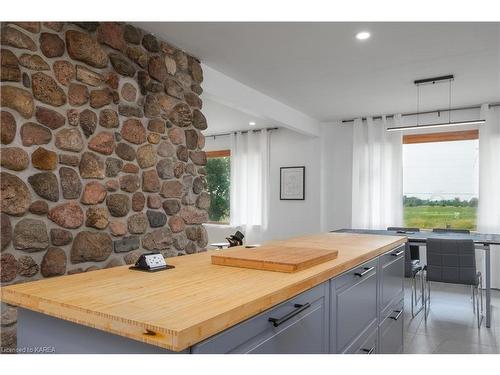 965 Baseline Road, Wolfe Island, ON - Indoor Photo Showing Kitchen