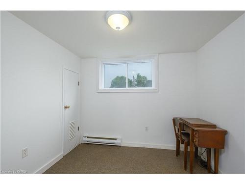 965 Baseline Road, Wolfe Island, ON - Indoor Photo Showing Other Room