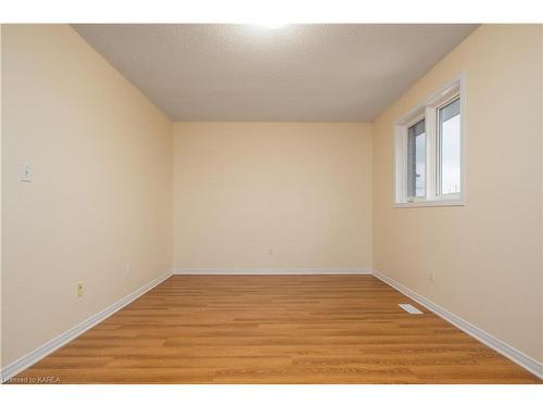 635 Tanner Drive, Kingston, ON - Indoor Photo Showing Other Room