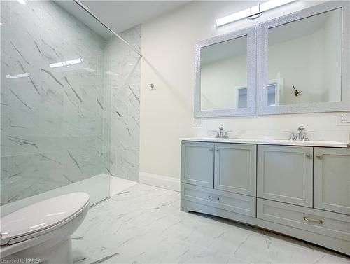 2-224 King Street W, Brockville, ON - Indoor Photo Showing Bathroom