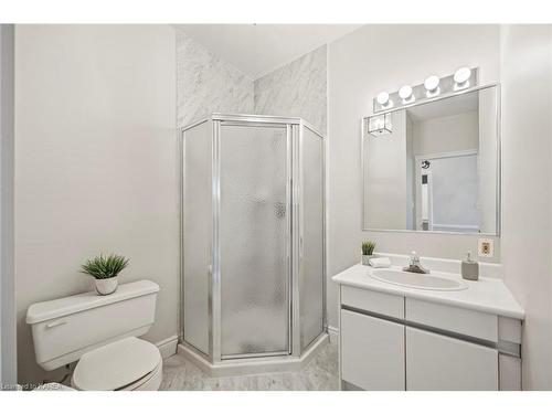 305-20 Gore Street, Kingston, ON - Indoor Photo Showing Bathroom