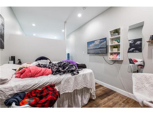 171 Briceland Street, Kingston, ON - Indoor Photo Showing Bedroom