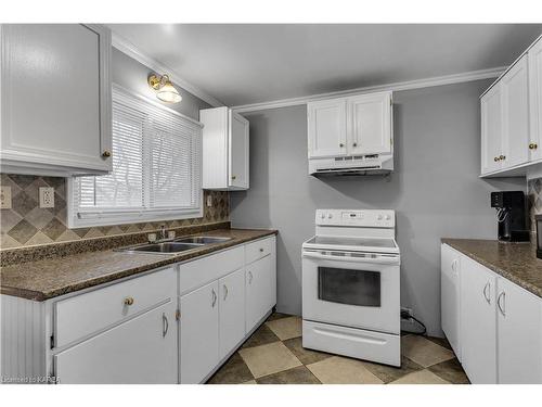 1538 Highway 15, Elgin, ON - Indoor Photo Showing Kitchen With Double Sink