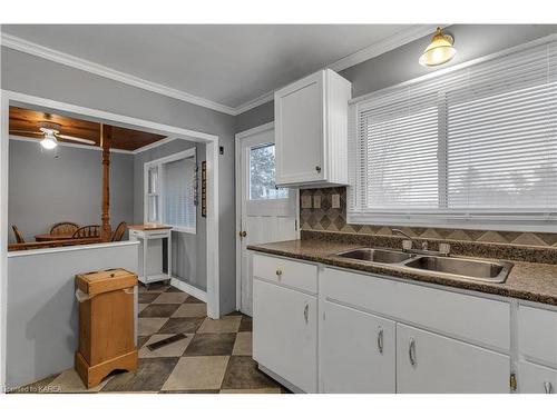 1538 Highway 15, Elgin, ON - Indoor Photo Showing Kitchen With Double Sink