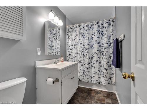 1538 Highway 15, Elgin, ON - Indoor Photo Showing Bathroom