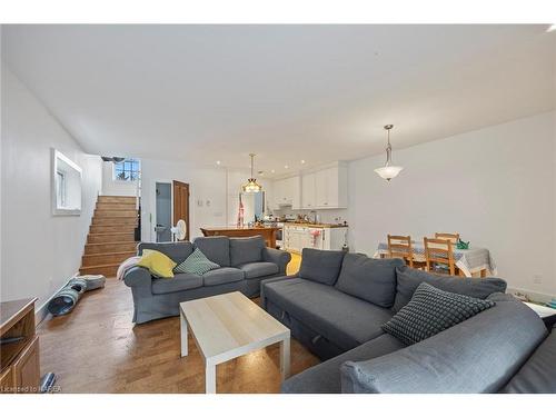 260 John Street, Gananoque, ON - Indoor Photo Showing Living Room