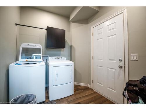 171 Briceland Street, Kingston, ON - Indoor Photo Showing Laundry Room