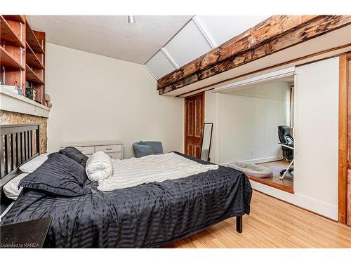26 Centre Street, Kingston, ON - Indoor Photo Showing Bedroom