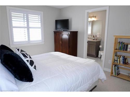1107 Woodhaven Drive, Kingston, ON - Indoor Photo Showing Bedroom
