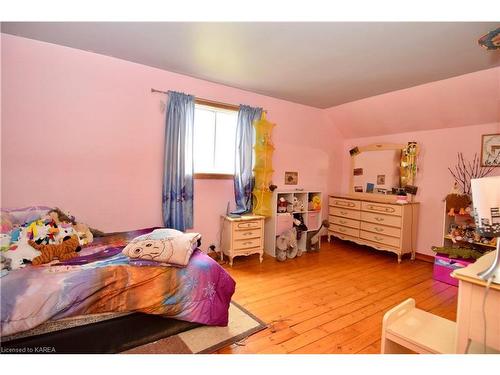 2935 South Shore Road, Greater Napanee, ON - Indoor Photo Showing Bedroom