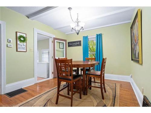 113 Henry Street, Quinte West, ON - Indoor Photo Showing Dining Room