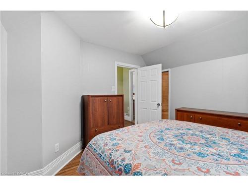 113 Henry Street, Quinte West, ON - Indoor Photo Showing Bedroom