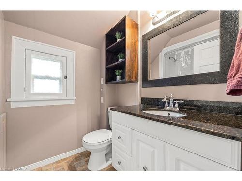 113 Henry Street, Quinte West, ON - Indoor Photo Showing Bathroom
