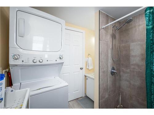 240 Wellington Street, Kingston, ON - Indoor Photo Showing Laundry Room