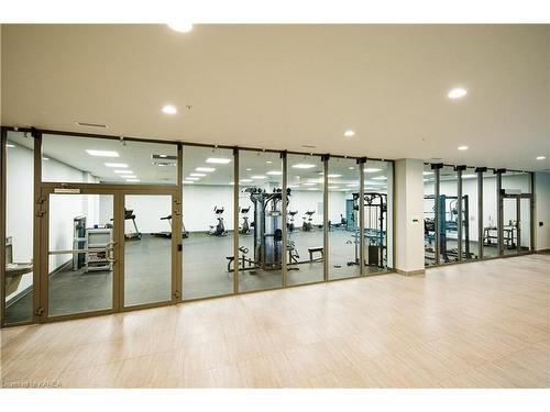 301-652 Princess St, Kingston, ON - Indoor Photo Showing Gym Room