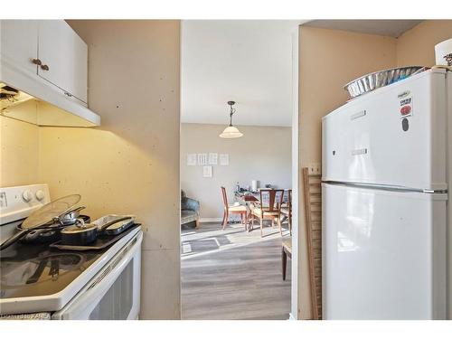 44-44 Meadow Lane, Napanee, ON - Indoor Photo Showing Kitchen