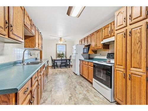 4581 Wild Life Lane, Battersea, ON - Indoor Photo Showing Kitchen With Double Sink