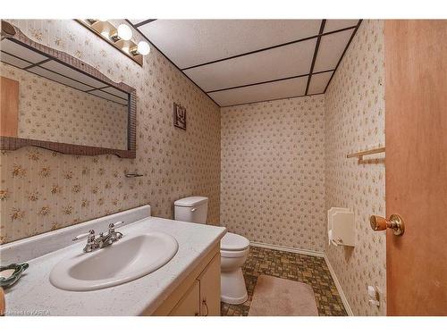 371 Maple Street, Deseronto, ON - Indoor Photo Showing Bathroom