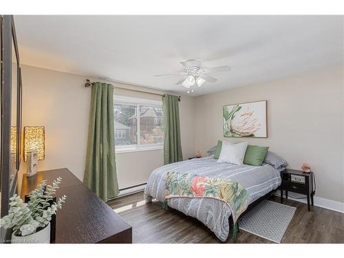 78 Carruthers Avenue, Kingston, ON - Indoor Photo Showing Bedroom