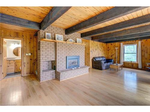 91 Ironwood Lane, Perth Road Village, ON - Indoor With Fireplace