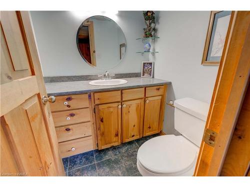 91 Ironwood Lane, Perth Road Village, ON - Indoor Photo Showing Bathroom