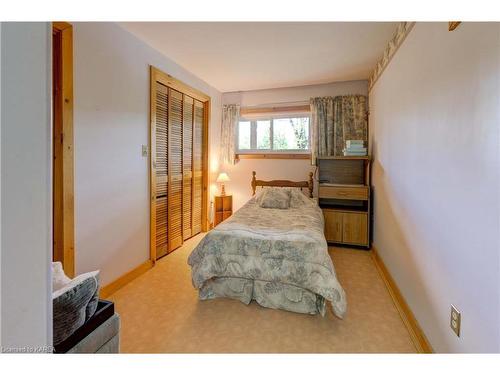 91 Ironwood Lane, Perth Road Village, ON - Indoor Photo Showing Bedroom