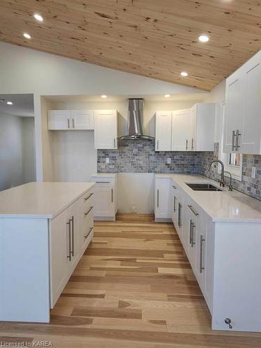 1325 Nordic Road, Arden, ON - Indoor Photo Showing Kitchen With Upgraded Kitchen