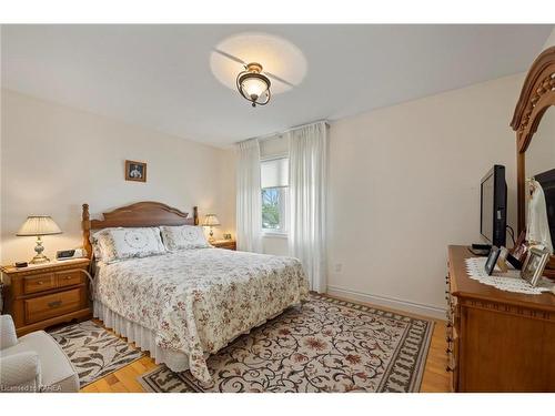 1 Leavis Shores, Gananoque, ON - Indoor Photo Showing Bedroom