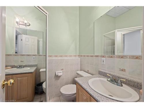 1 Leavis Shores, Gananoque, ON - Indoor Photo Showing Bathroom