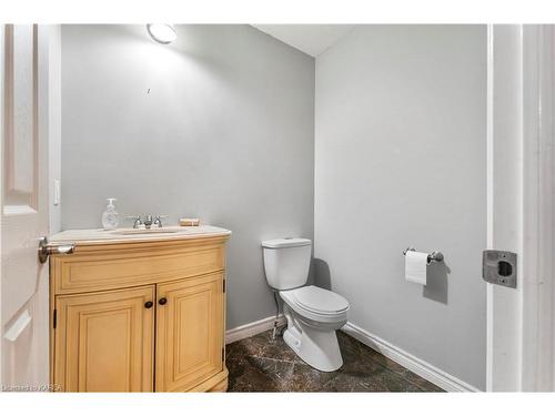 29 Seventh Avenue, Kingston, ON - Indoor Photo Showing Bathroom