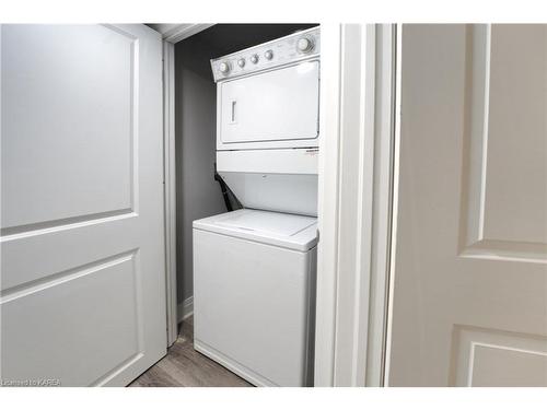 258 Kingscourt Avenue, Kingston, ON - Indoor Photo Showing Laundry Room