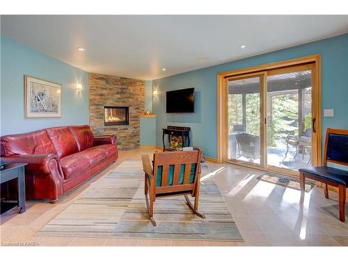 338 Moulton Farm Lane, Westport, ON - Indoor Photo Showing Living Room With Fireplace